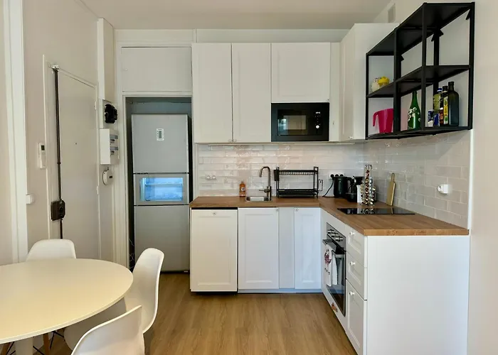 2 Pieces Tout Confort A Neuilly-Sur-Seine