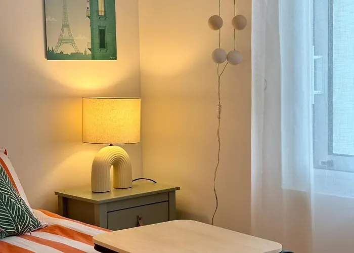 2 Pieces Tout Confort A Neuilly-Sur-Seine